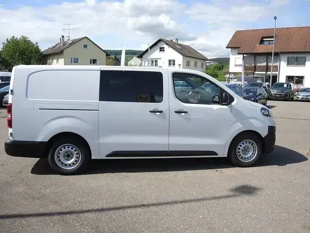 Gebraucht Fiat e-Scudo 100 kW (136 PS) 2023 Weiss Van / Kleinbus