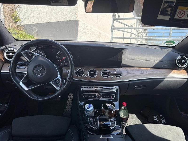 Usata Mercedes E350 272 CV (200 kW) 2017 Nero Station wagon
