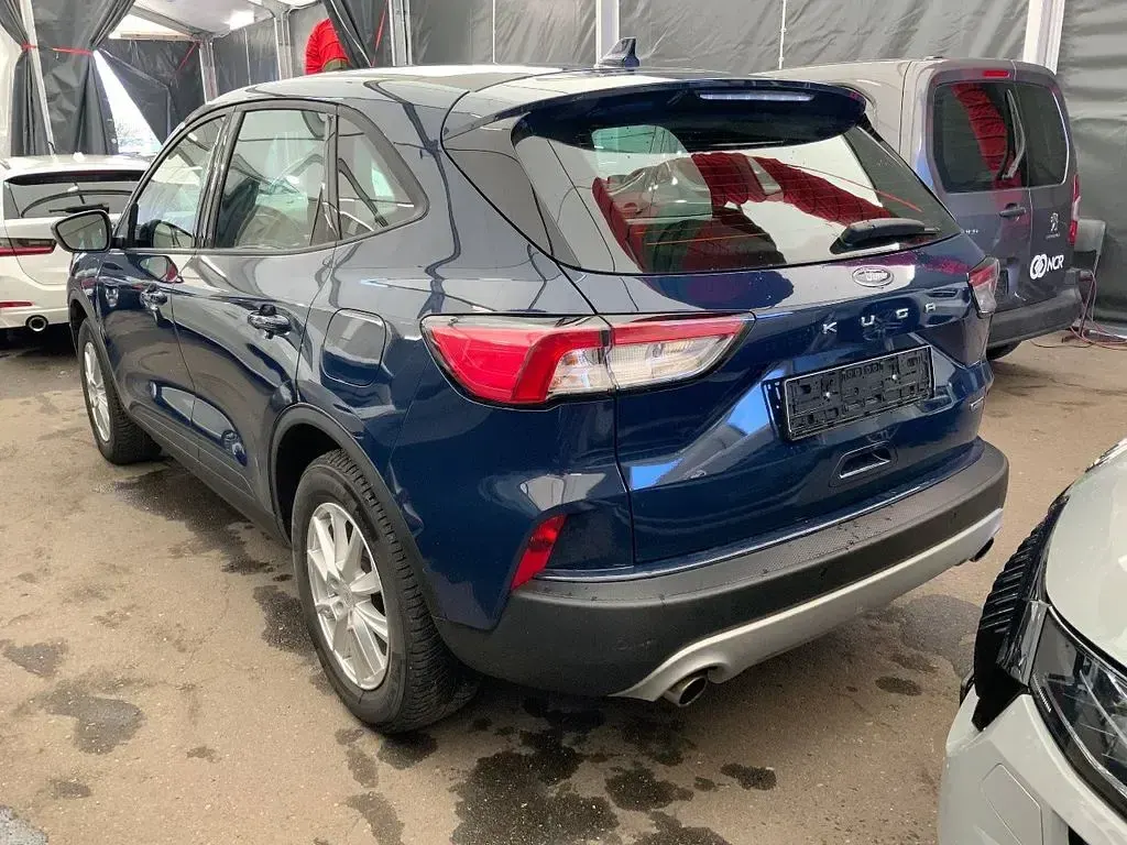Używany Ford Kuga 224 KM (164 kW) 2022 Niebieski SUV
