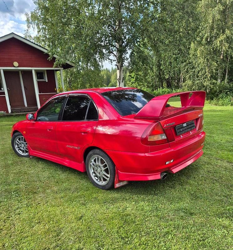 Gebraucht Mitsubishi Lancer 288 PS (211 kW) 1996 Rot Kleinwagen