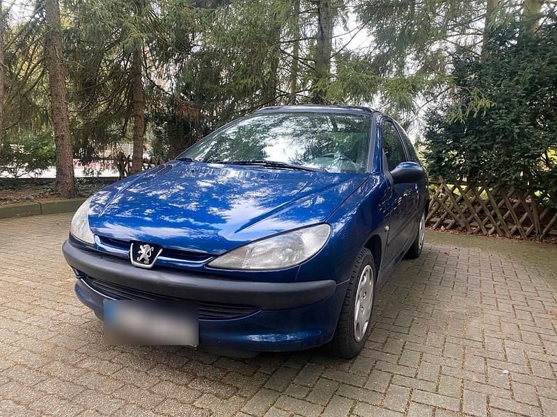Blau Gebraucht 2001 Peugeot 206 Kleinwagen | 1.800 € (Teuer) - Bild 1/4