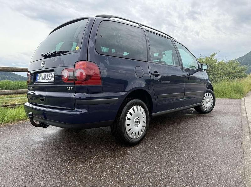 Gebraucht VW Sharan Trendline 150 PS (110 kW) 2010 Blau Van / Kleinbus