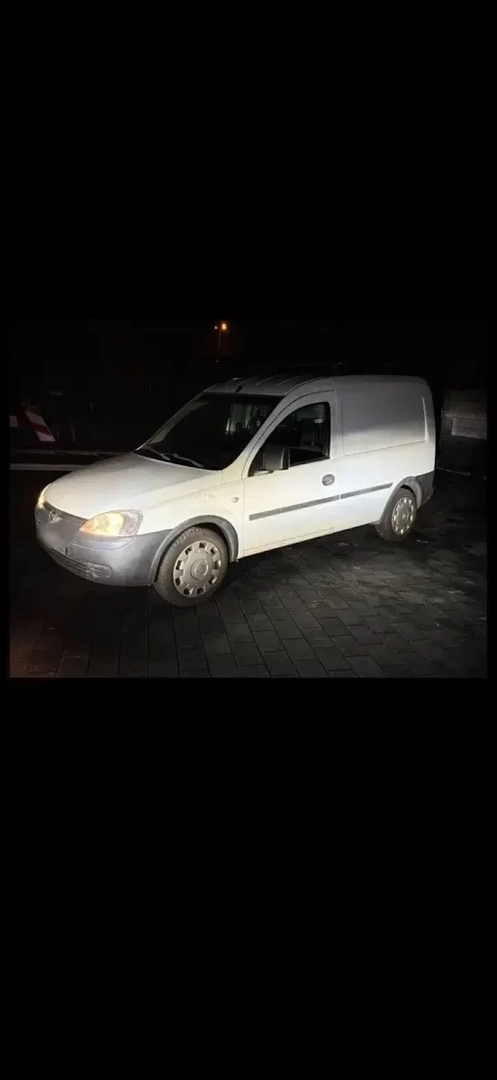 Usado Opel Combo 75 HP (55 kW) 2007 Branco Monovolume