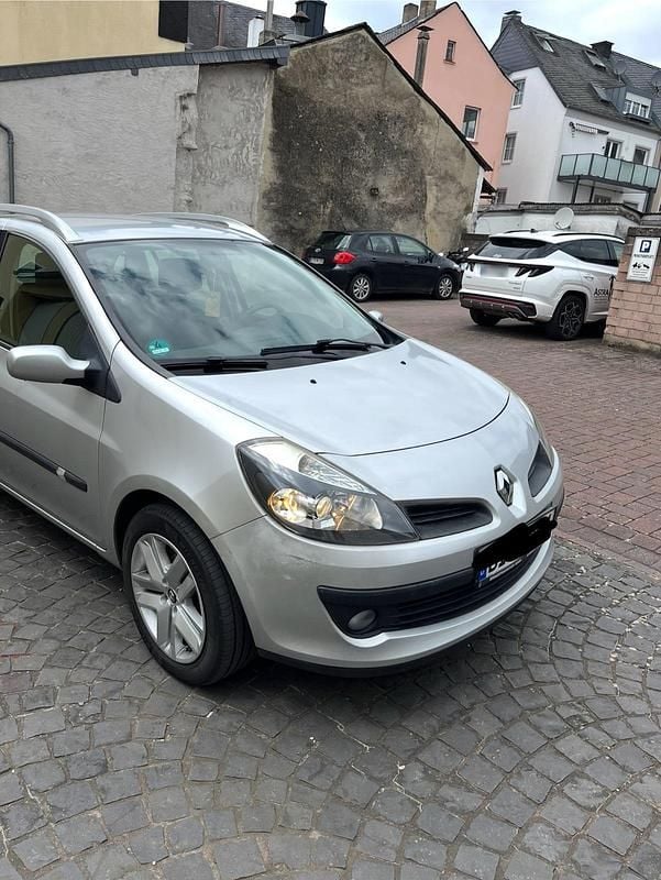 Gebraucht Renault Clio III 100 PS (73 kW) 2008