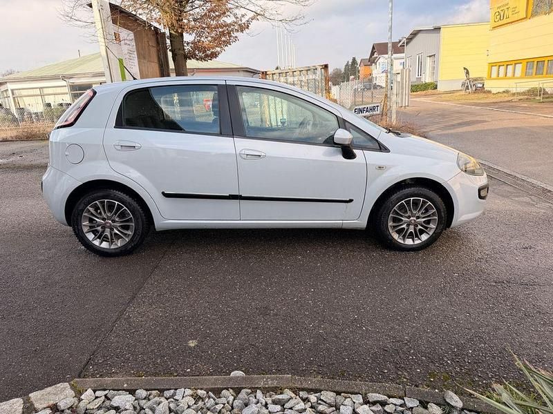 Gebraucht Fiat Punto Evo 69 PS (50 kW) 2011 Grau Kleinwagen