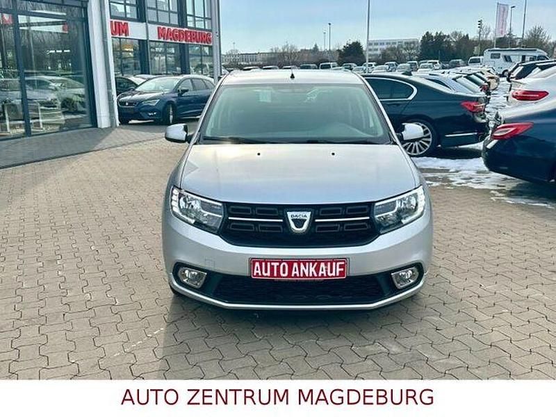 Gebraucht Dacia Sandero Lauréate 73 PS (53 kW) 2017 Silber Kleinwagen