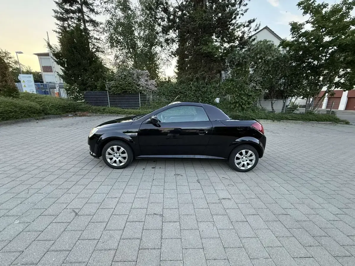 Gebraucht Opel Tigra Sport 90 PS (66 kW) 2005 Schwarz Cabrio