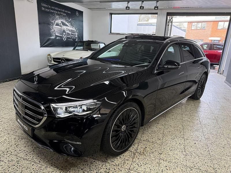 Gebraucht Mercedes E450 Premium 367 PS (269 kW) 2024 Schwarz Limousine
