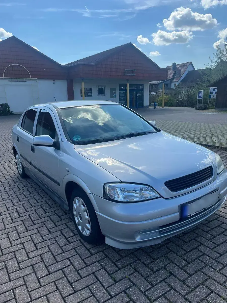 Gebraucht Opel Astra Selection 101 PS (74 kW) 2002 Silber Limousine