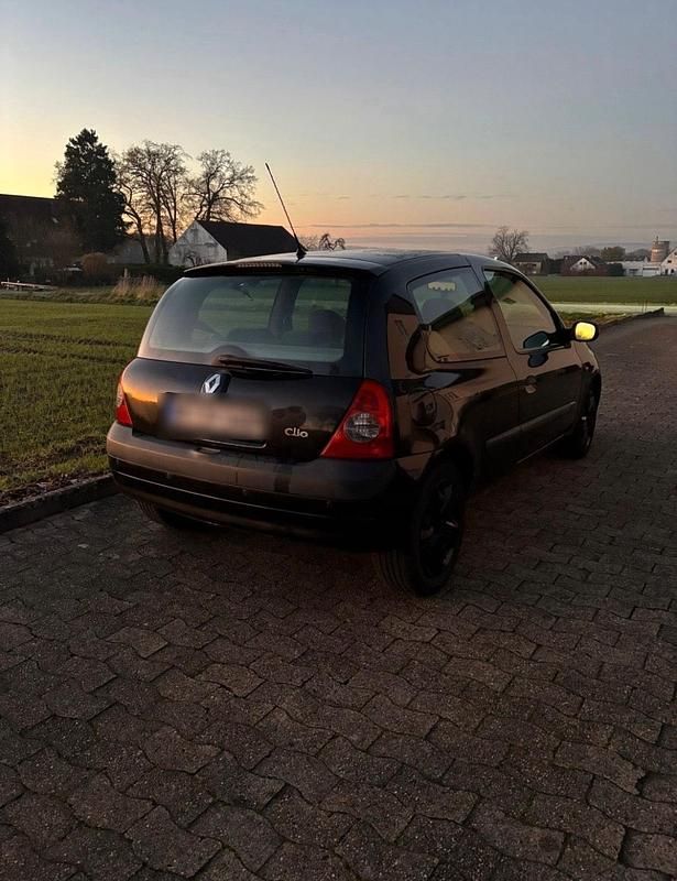 Gebraucht Renault Clio II 75 PS (55 kW) 2005 Schwarz Kleinwagen