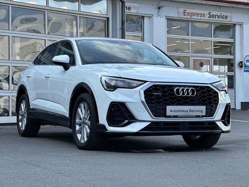 Weiß Gebraucht 2022 Audi Q3 Sportback Sport SUV | 37.990 € (Fairer Preis) - Bild 1/4