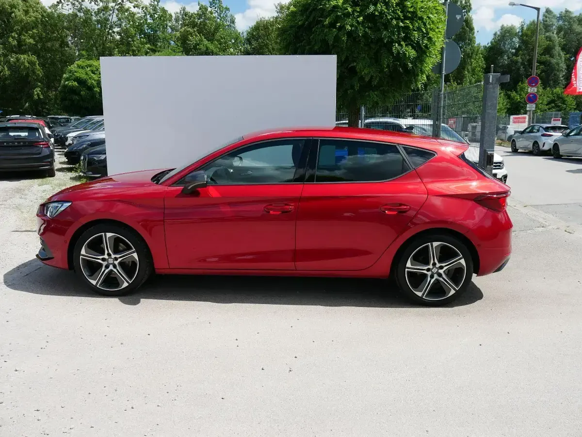 Gebraucht Seat Leon FR 2021 Desire red