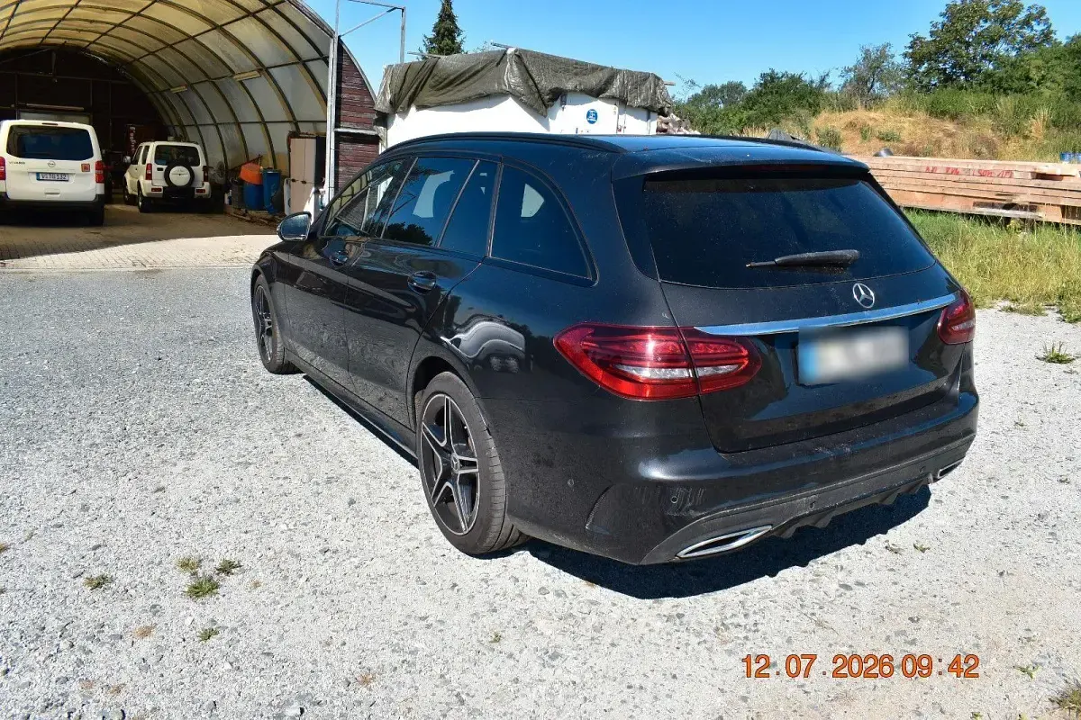 Gebraucht Mercedes C220 194 PS (142 kW) 2020 Schwarz Limousine