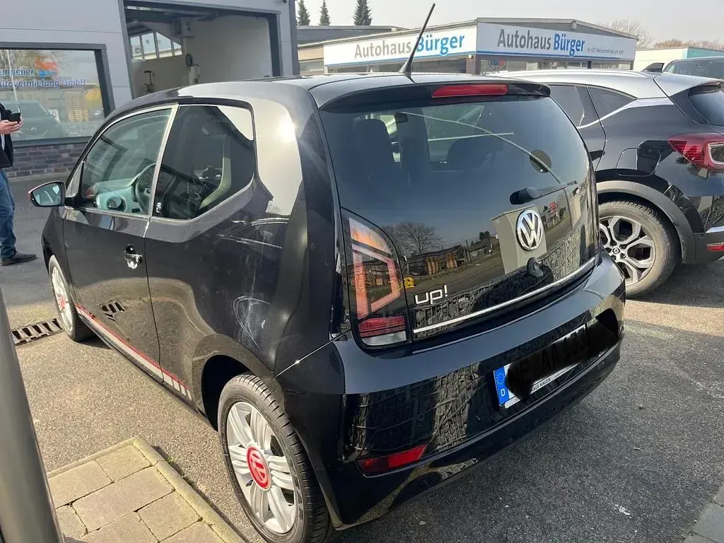 Używany VW up! Beats 60 KM (44 kW) 2017 Czarny Hatchback