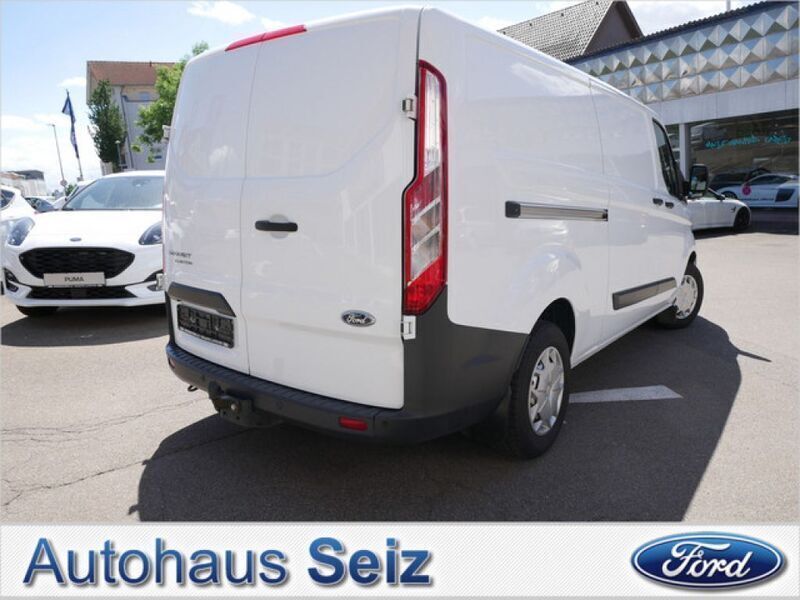 Gebraucht Ford Transit Custom Trend 105 PS (77 kW) 2017 Weiss / frostweiß Van