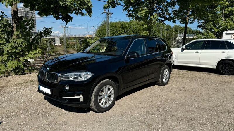 Schwarz Gebraucht 2017 BMW X5 Comfort Edition SUV | 22.650 € (Superpreis) - Bild 1/4