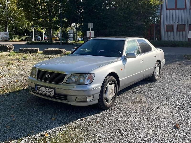 Silber Gebraucht 1999 Lexus LS400 Limousine | 9.500 € - Bild 1/4