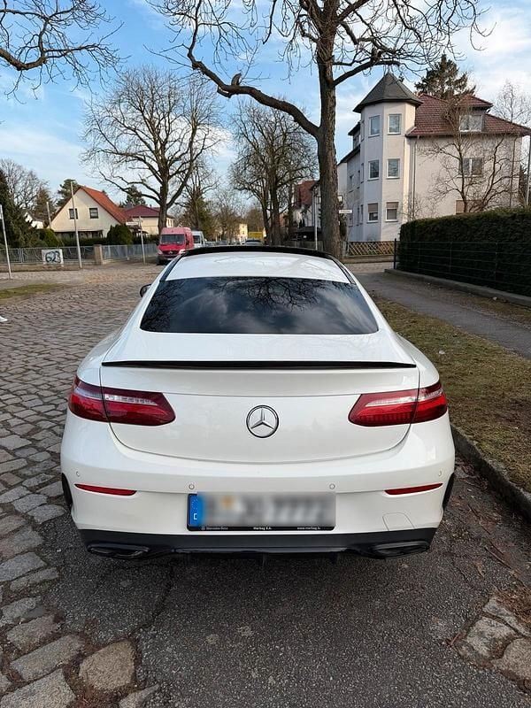 Gebraucht Mercedes E350 AMG 286 PS (210 kW) 2019 Weiß Coupé