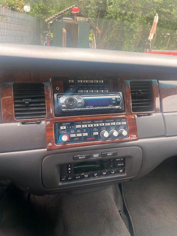 Gebraucht Lincoln Town Car 239 PS (175 kW) 1999 Weiß Limousine