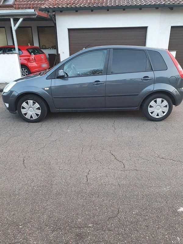 Gebraucht Ford Fiesta 80 PS (58 kW) 2005 Blau Kleinwagen