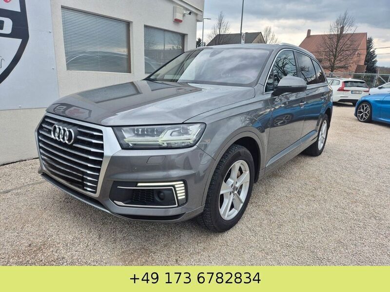 Grau Gebraucht 2017 Audi Q7 Sport SUV | 24.990 € (Fairer Preis) - Bild 1/4