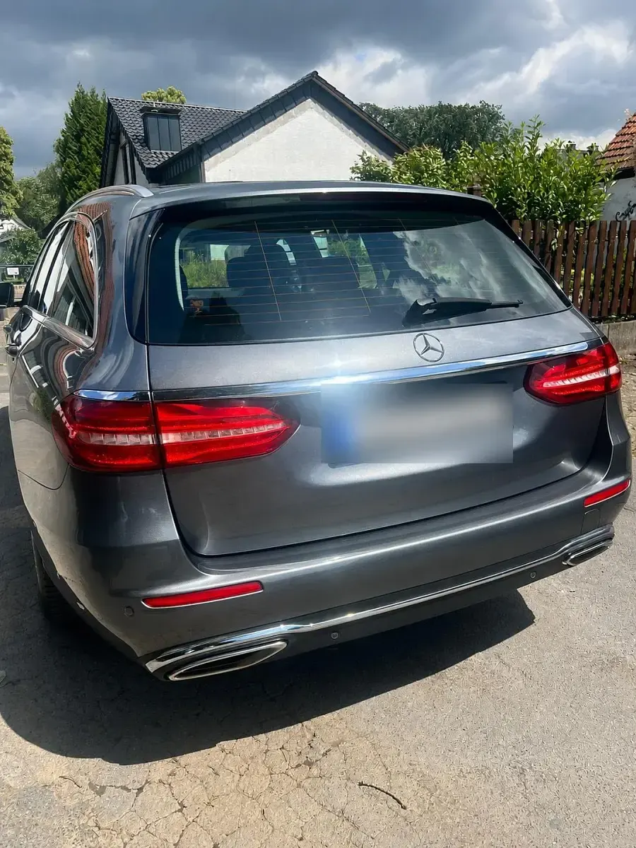 Gebraucht Mercedes E200 Avantgarde 184 PS (135 kW) 2018 Grau Kombi
