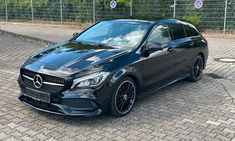 Schwarz Gebraucht 2019 Mercedes CLA250 Shooting Brake AMG line Kombi | 23.500 € (Fairer Preis) - Bild 1/4