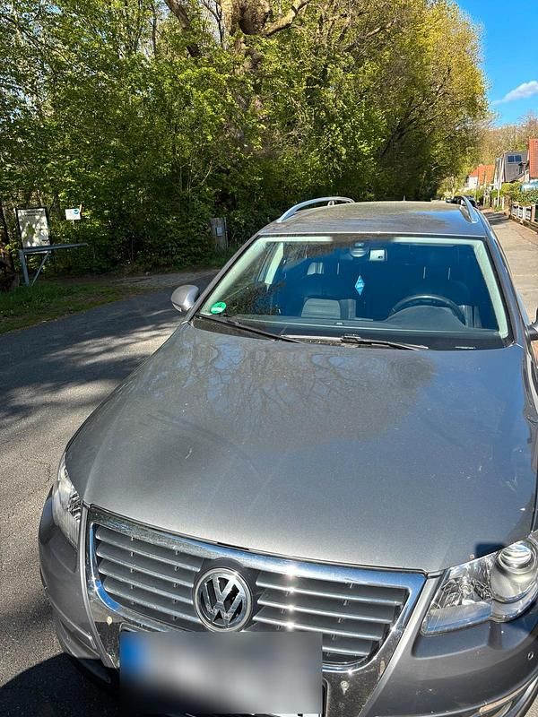 Usata VW Passat 140 CV (102 kW) 2006 Marrone Station wagon