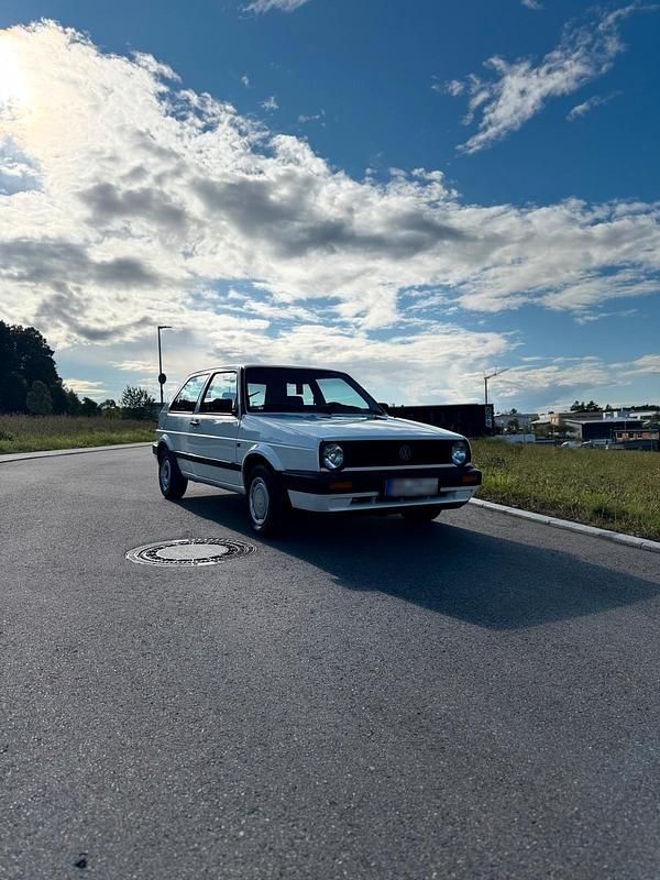 Usata VW Golf II 75 CV (55 kW) 1990 Bianco Utilitaria