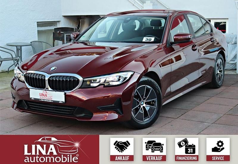 Rot Gebraucht 2021 BMW 318 Sport Line Limousine | 25.980 € (Guter Preis) - Bild 1/4