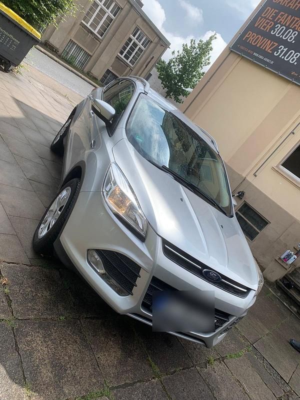 Gebraucht Ford Kuga 150 PS (110 kW) 2015 Silber SUV