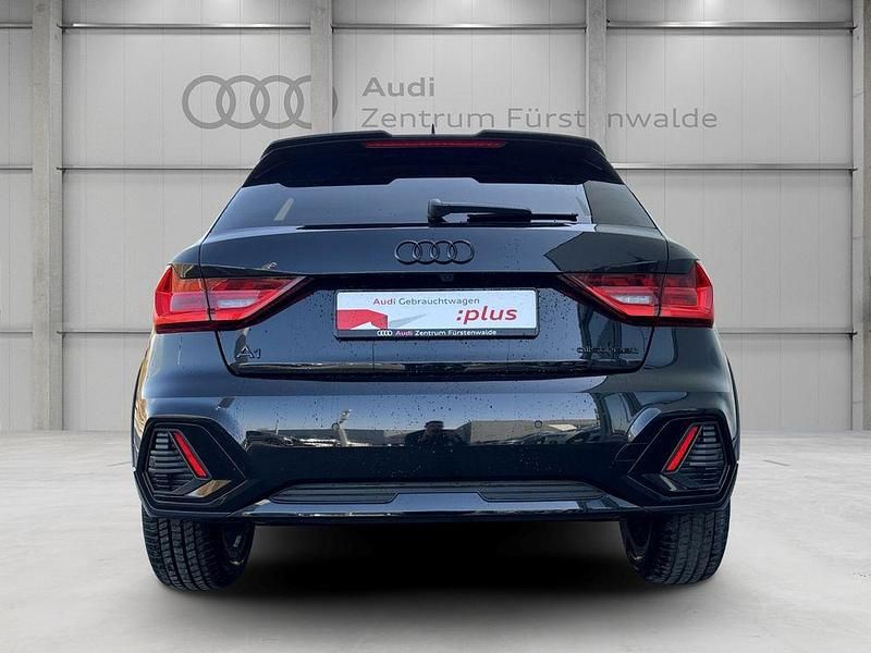 Gebraucht Audi A1 Ambiente 150 PS (110 kW) 2024 Mythosschwarz metallic Limousine