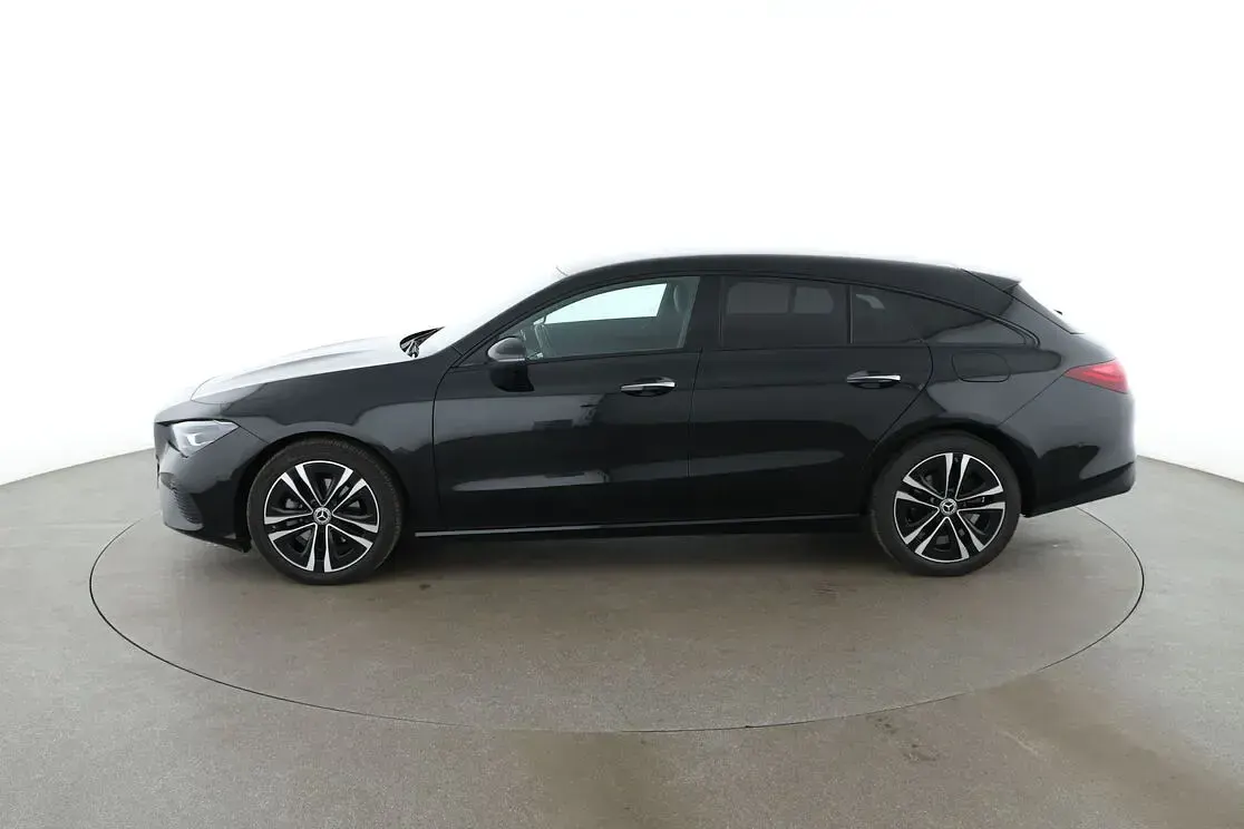 Gebraucht Mercedes CLA180 Shooting Brake Progressive 150 PS (110 kW) 2024 Schwarz Kombi