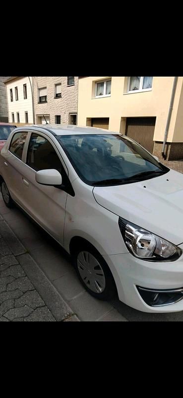 Weiß Gebraucht 2018 Mitsubishi Space Star Limousine | 6.000 € (Fairer Preis) - Bild 1/4