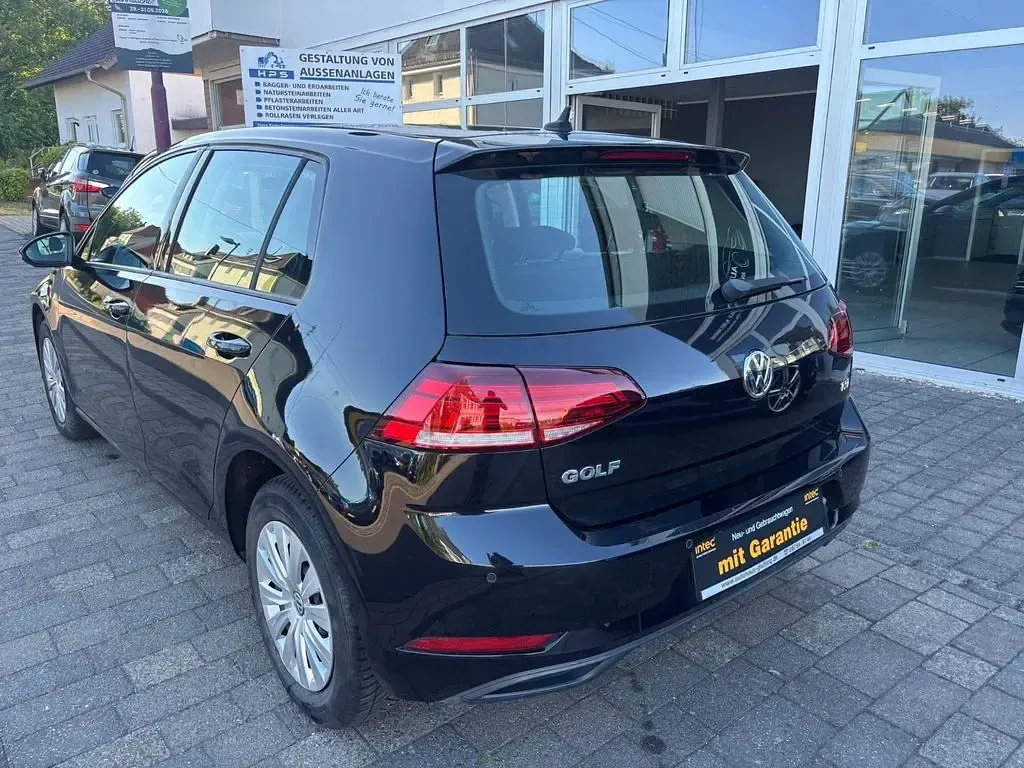 Gebraucht VW Golf VII Trendline 86 PS (63 kW) 2017 Schwarz Limousine