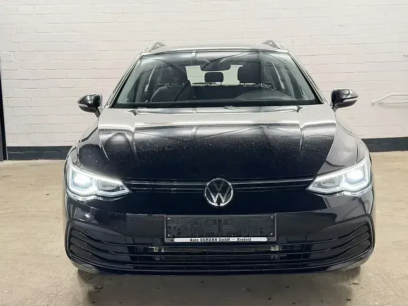 Gebraucht VW Golf VIII Life 150 PS (110 kW) 2023 Schwarz Kombi
