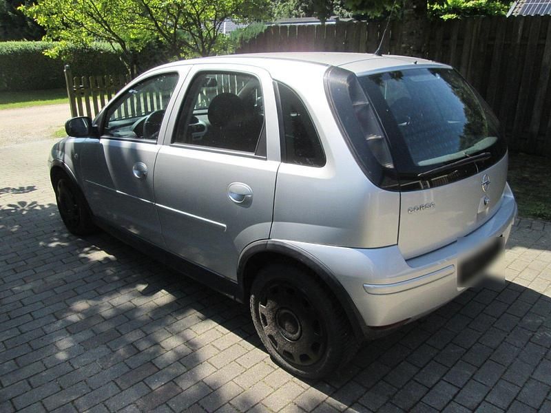 Gebraucht Opel Corsa 60 PS (44 kW) 2005 Silber Kleinwagen