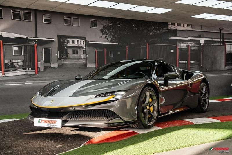 Grau Gebraucht 2021 Ferrari SF90 | 475.999 € - Bild 1/4