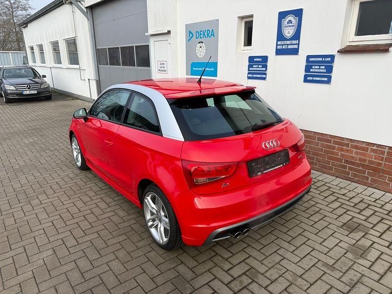 Gebraucht Audi A1 Ambition 122 PS (89 kW) 2010 Rot Kleinwagen