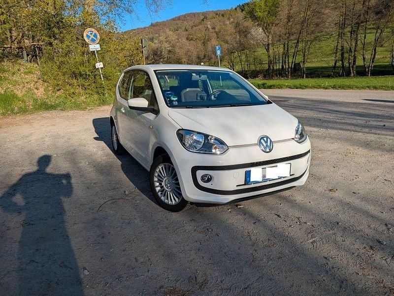 Gebraucht VW up! high up! 68 PS (50 kW) 2015 Weiß Kleinwagen