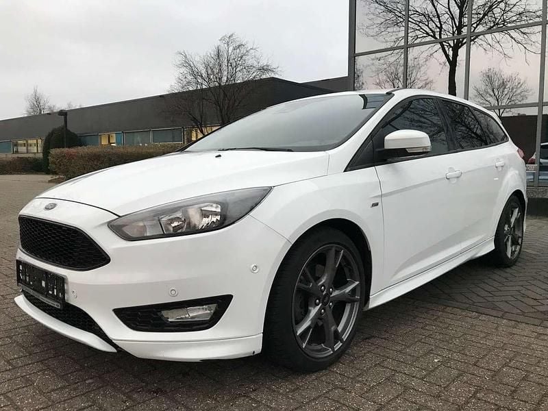 Gebraucht Ford Focus ST-Line 182 PS (133 kW) 2018 Weiß Kombi