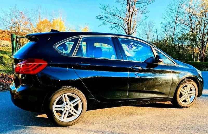 Gebraucht BMW 216 Advantage 116 PS (85 kW) 2021 Schwarz Kombi