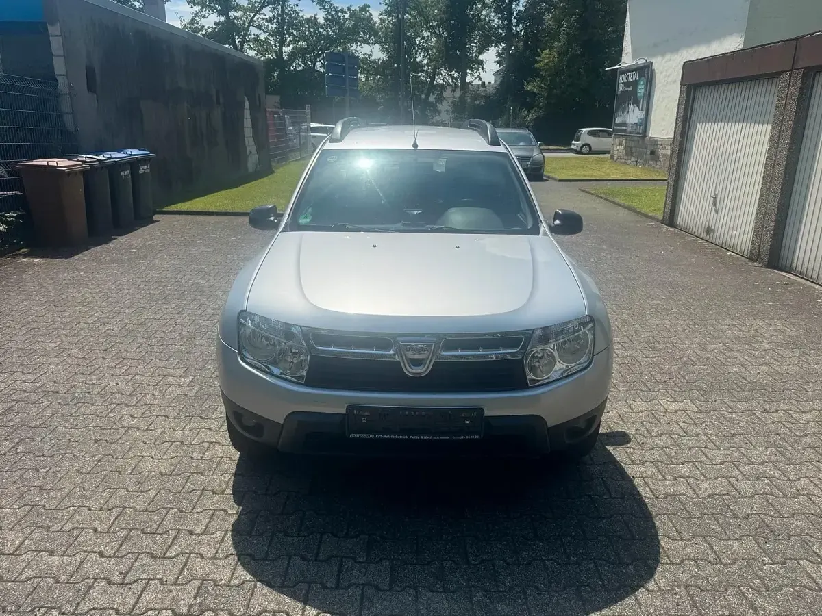 Gebraucht Dacia Duster 105 PS (77 kW) 2012 Silber SUV