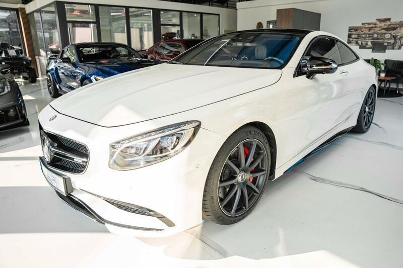 Weiß Gebraucht 2017 Mercedes S63 AMG AMG Coupé | 55.990 € (Superpreis) - Bild 1/4
