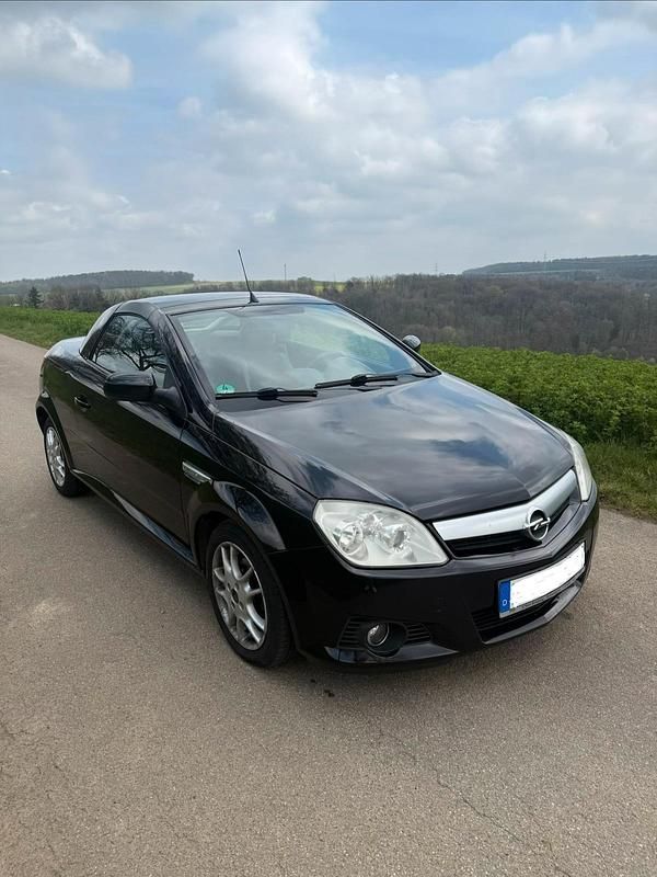 Second-hand Opel Tigra 2003 Negru Cabrio