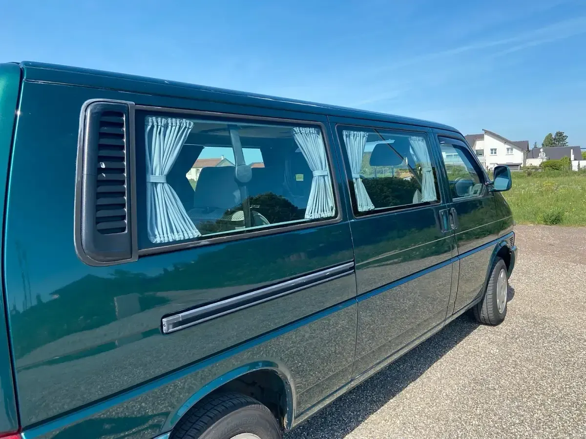 Gebraucht VW Caravelle 106 PS (77 kW) 1998 Grün Van / Kleinbus