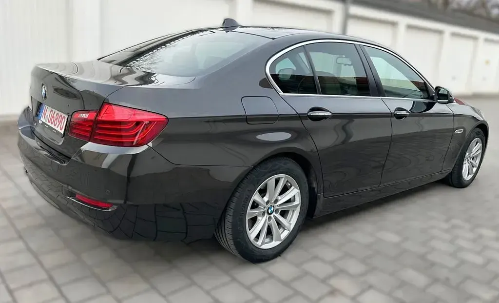 Usata BMW 520 190 CV (139 kW) 2014 Marrone Berlina