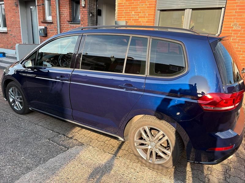 Gebraucht VW Touran R-line 150 PS (110 kW) 2016 Blau Van / Kleinbus
