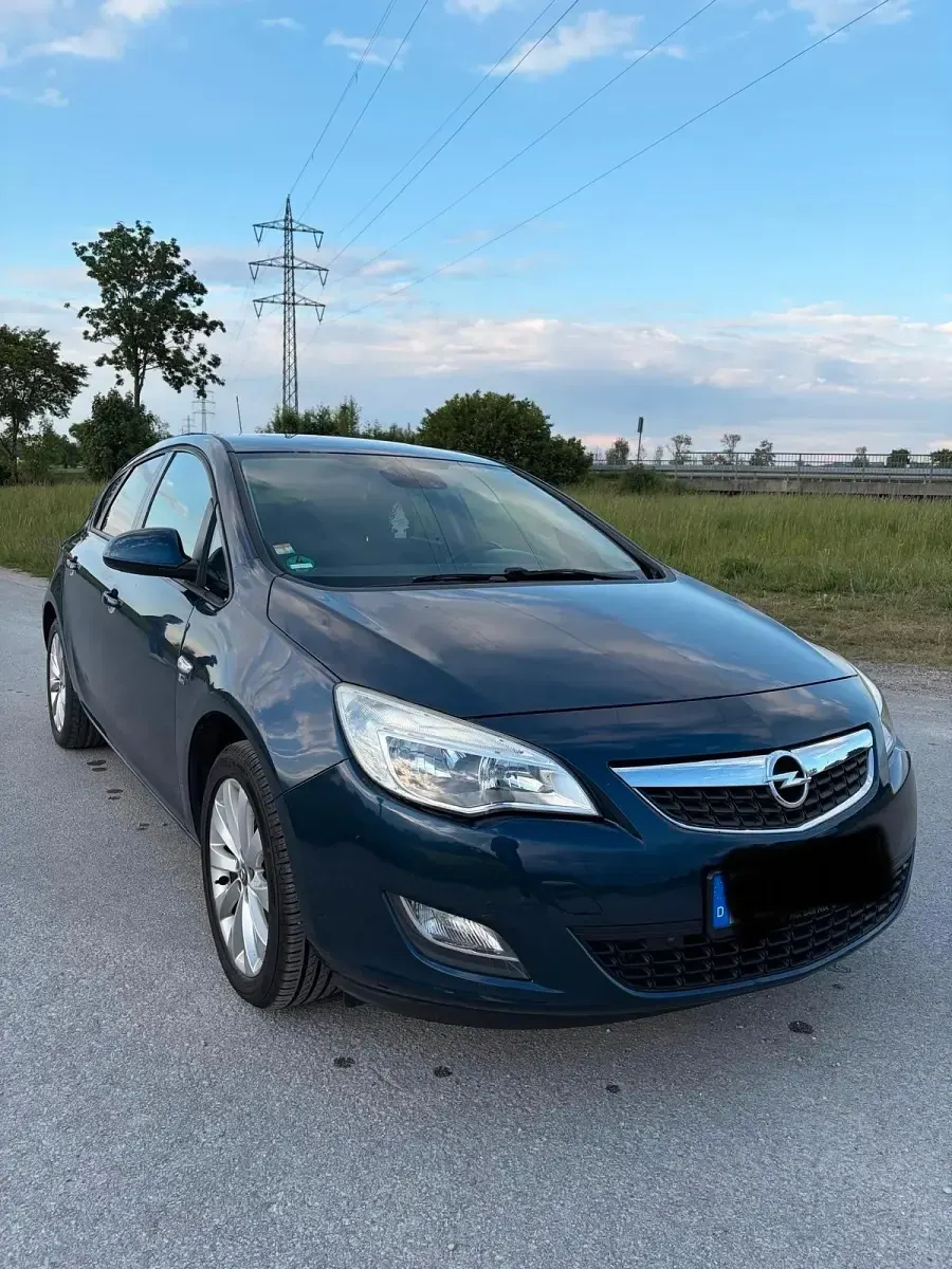 Occasion Opel Astra 140 ch (102 kW) 2012 Bleue Berline