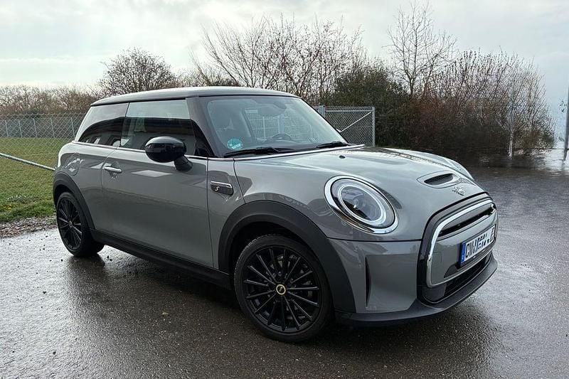 Gebraucht Mini Cooper SE Essential 135 kW (184 PS) 2021 Grau Kleinwagen